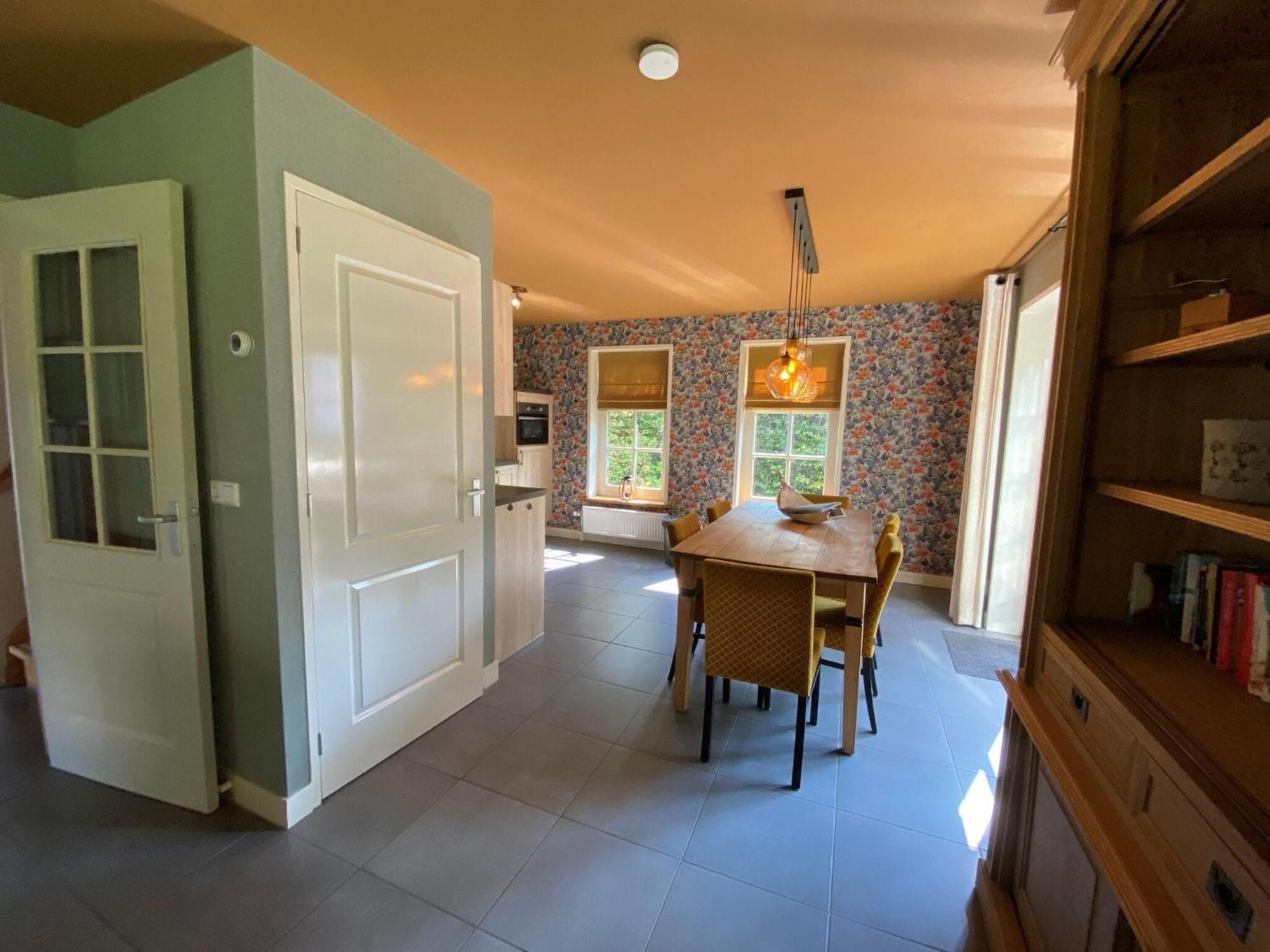 Lush Villa In Hippolytusho With Jacuzzi Hippolytushoef Buitenkant foto