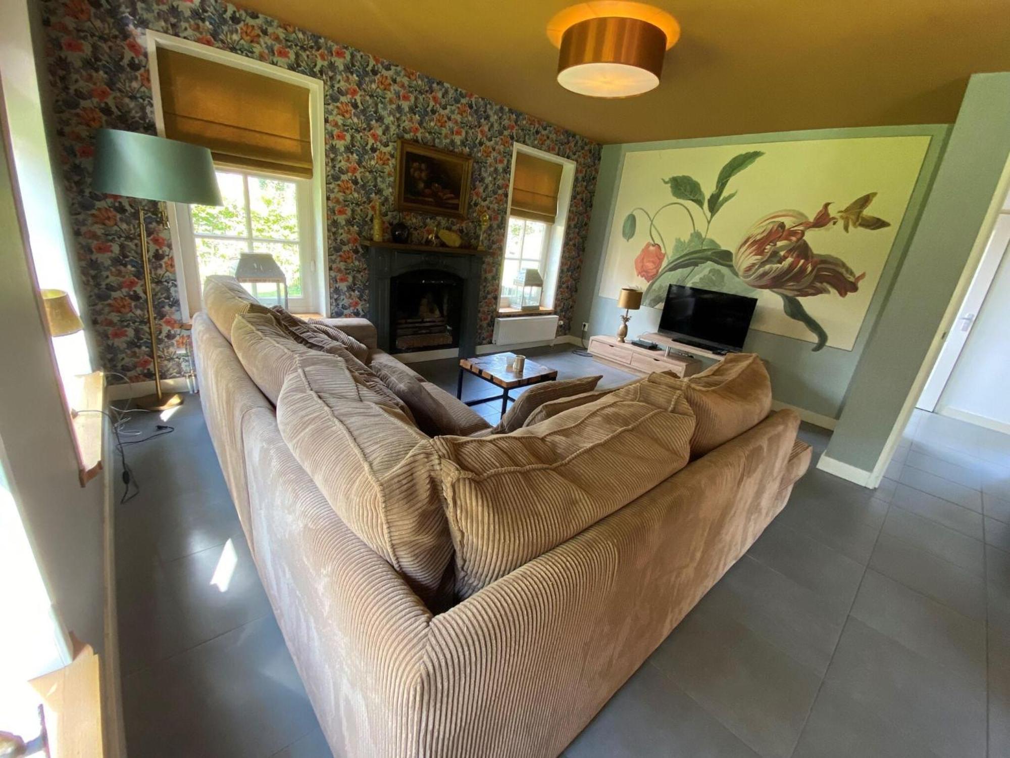 Lush Villa In Hippolytusho With Jacuzzi Hippolytushoef Buitenkant foto